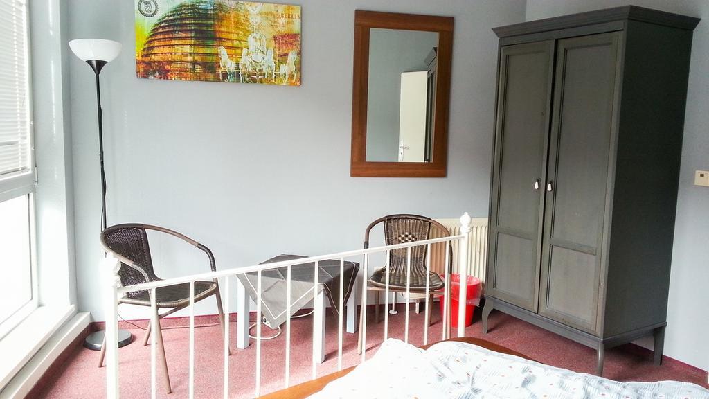 Hostel Die Etage East Berlin Room photo